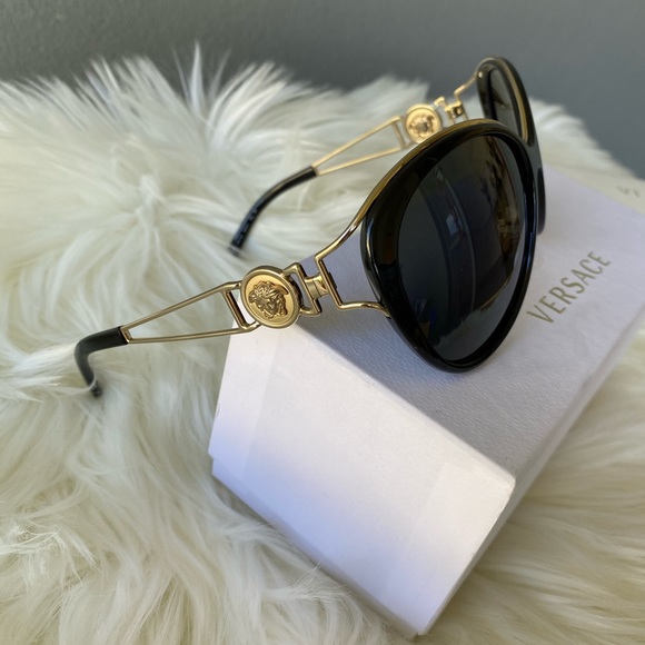Versace Women’s Sunglasses - Picture 9 of 9